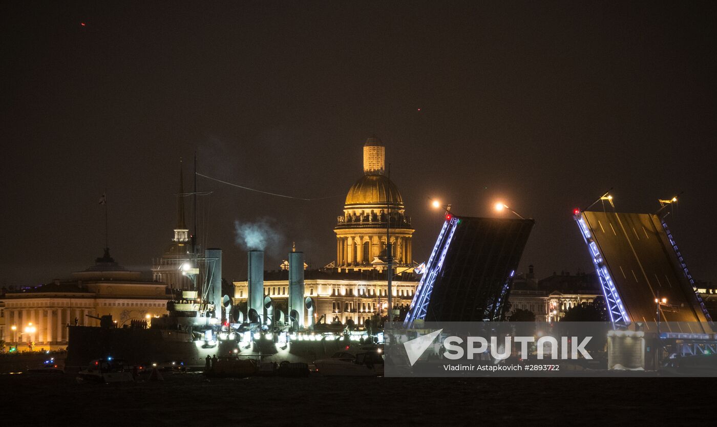 Cruiser Aurora towed to permanent mooring at Petrovskaya Embankment