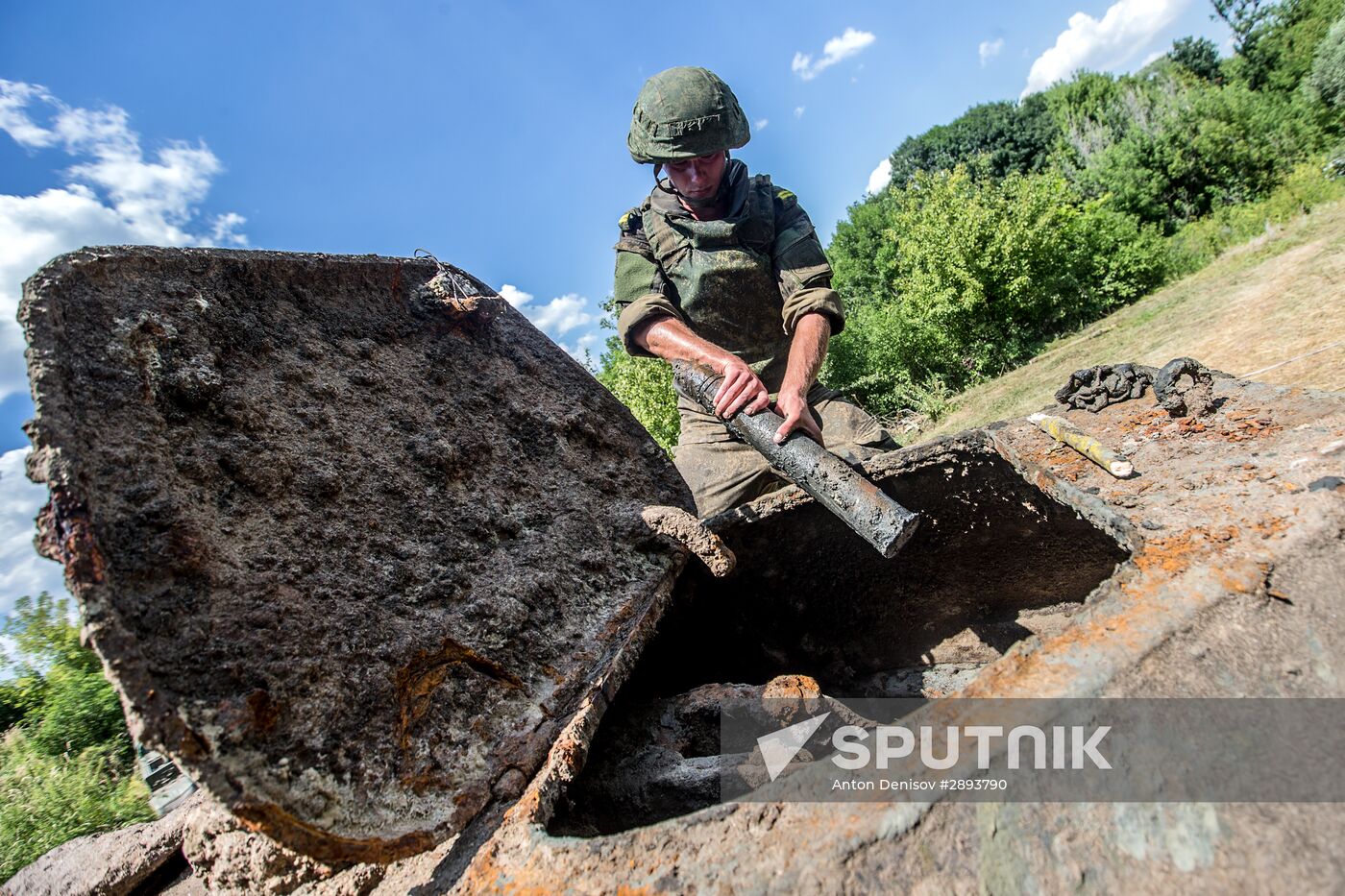 Lifting of a drowned WWII tank