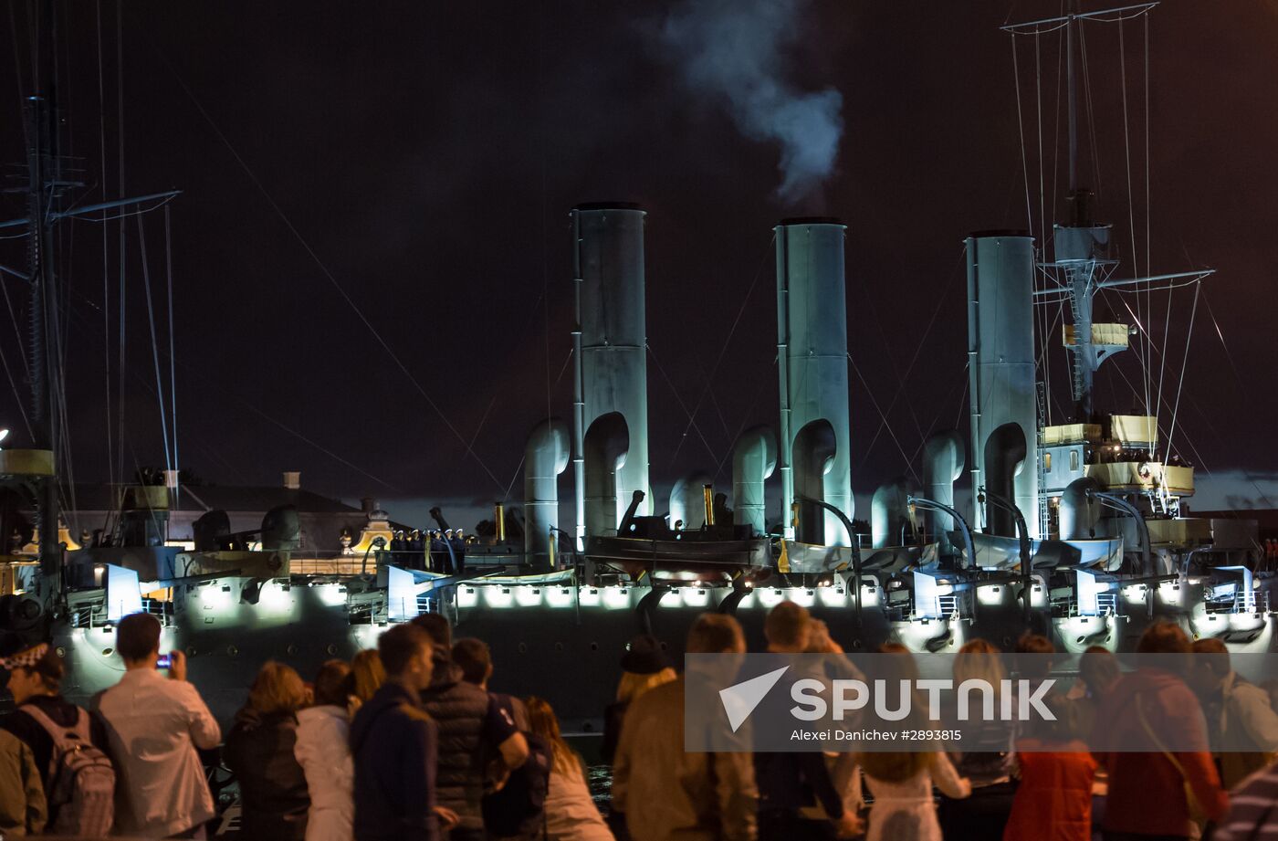 Cruiser Aurora towed to permanent mooring at Petrovskaya Embankment