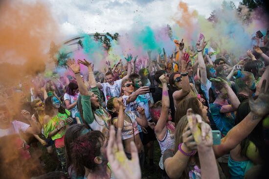 National Holi festival of colors in Omsk