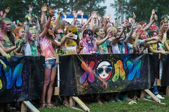 National Holi festival of colors in Omsk