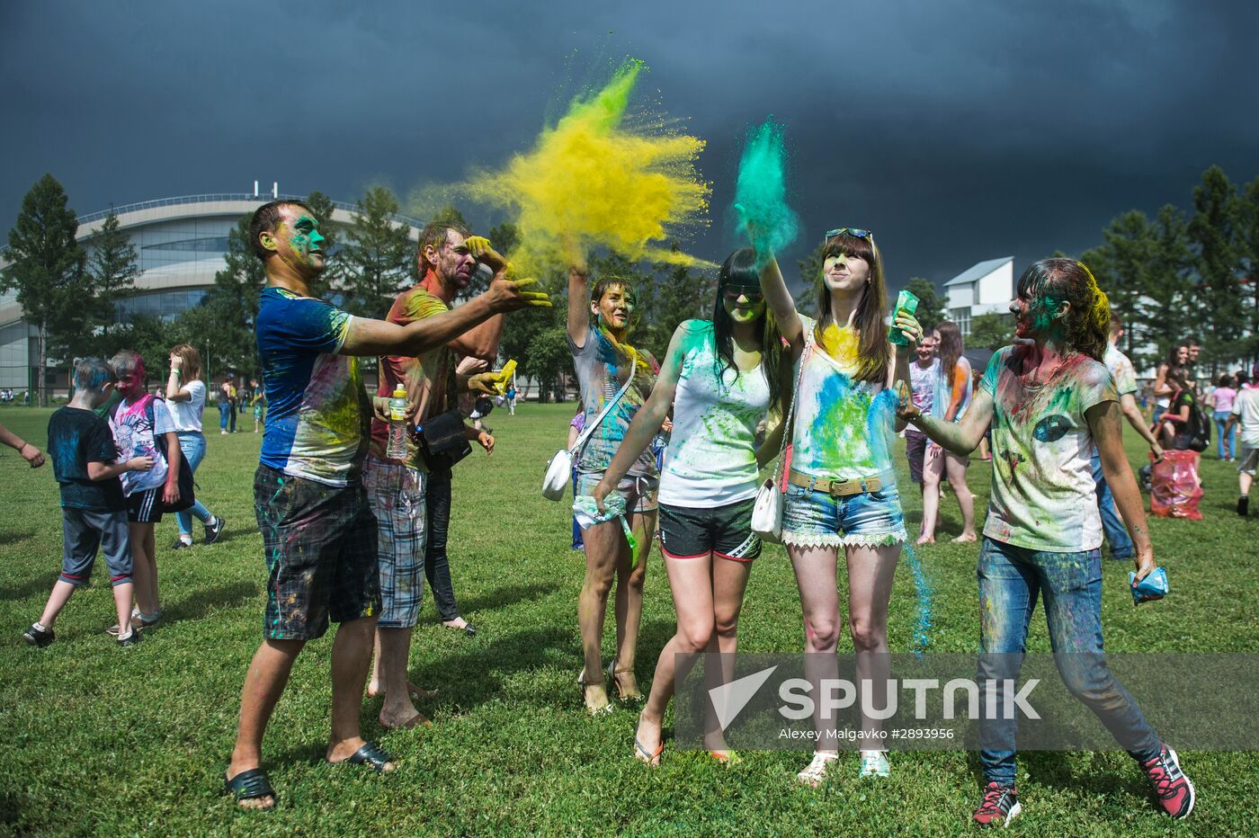 National Holi festival of colors in Omsk