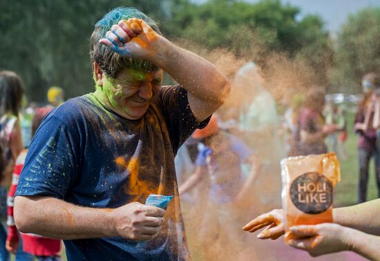 National Holi festival of colors in Omsk