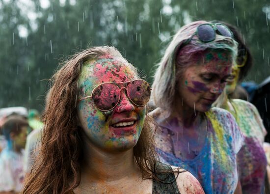 National Holi festival of colors in Omsk
