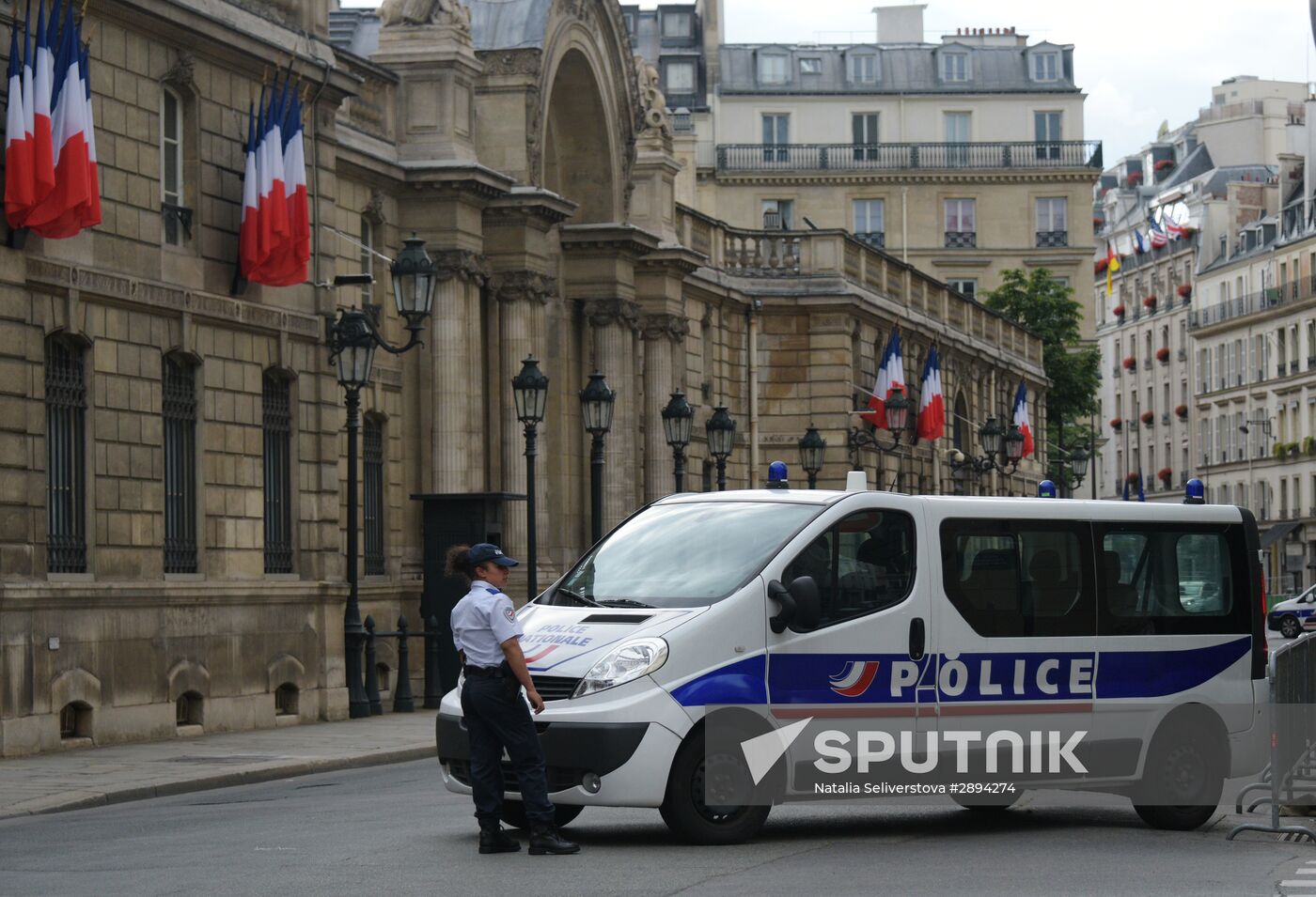 Cities of the world. Paris
