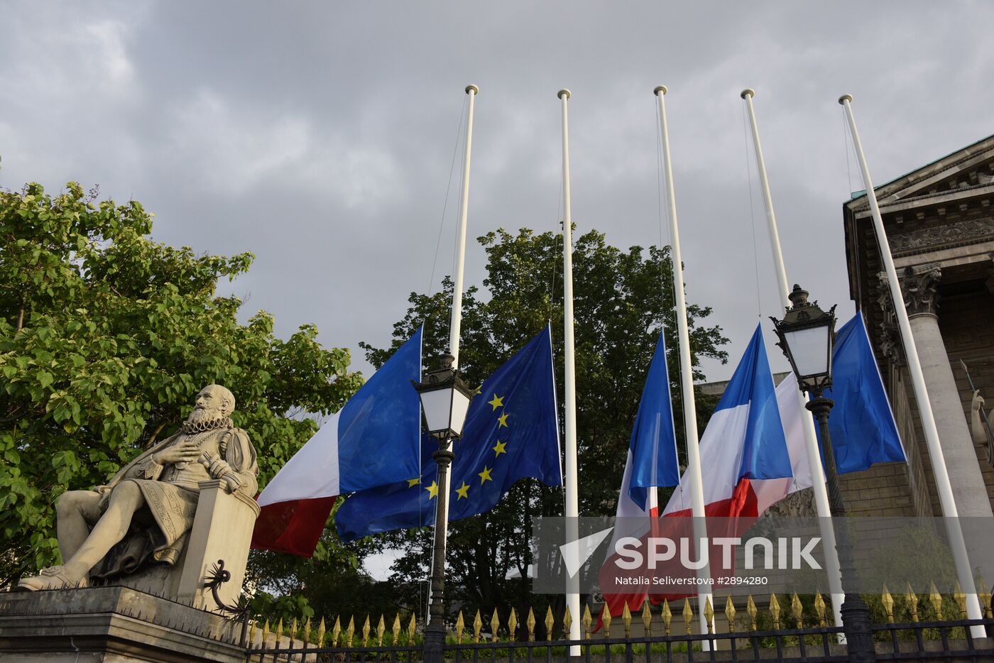 Cities of the world. Paris