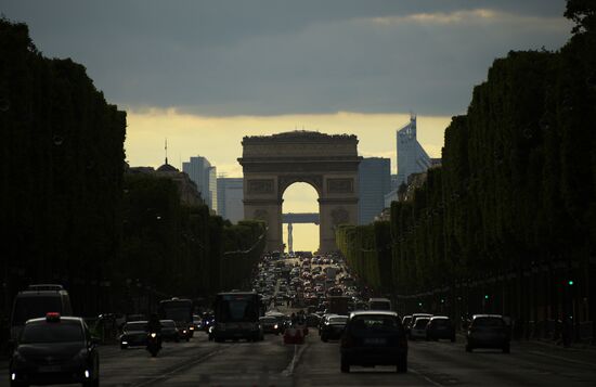 Cities of the world. Paris