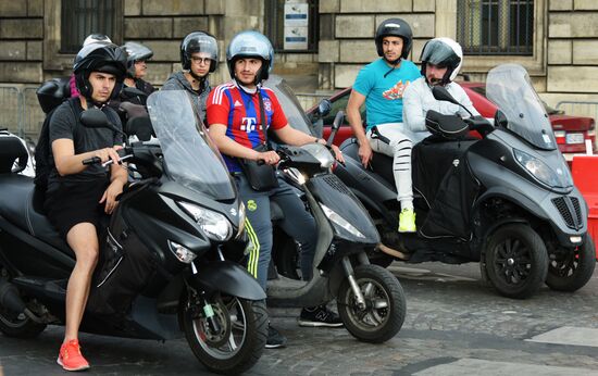 Cities of the world. Paris