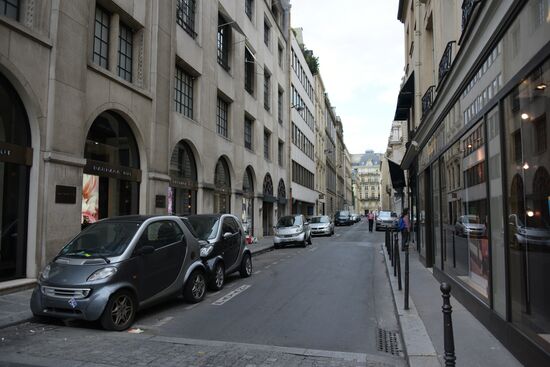 Cities of the world. Paris