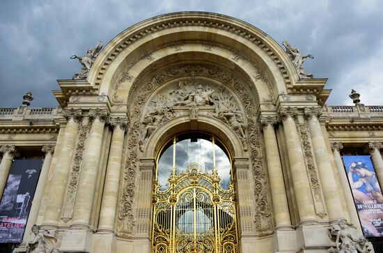 Cities of the world. Paris