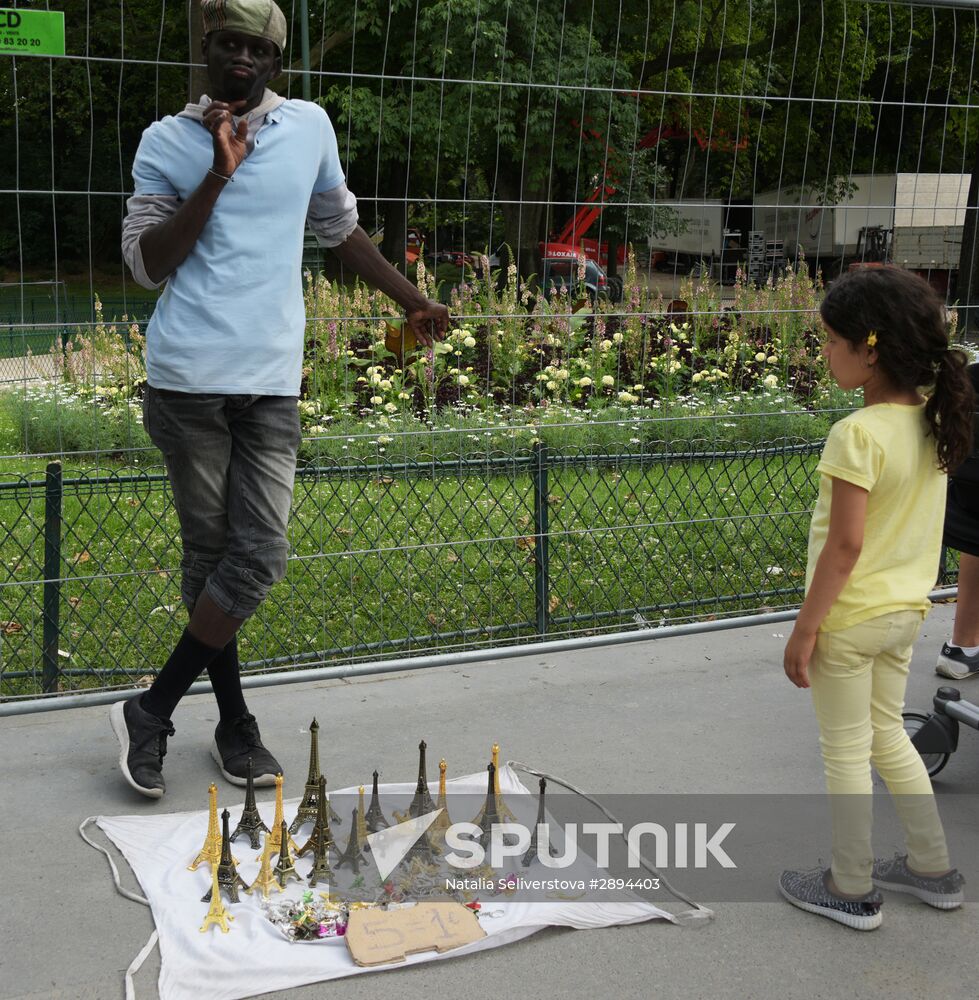 Cities of the world. Paris
