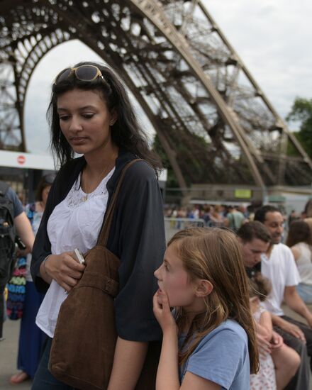 Cities of the world. Paris