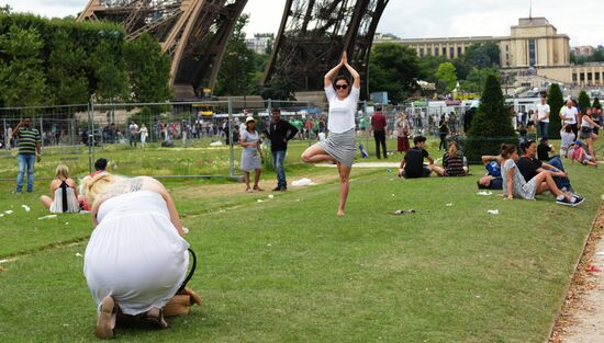 Cities of the world. Paris