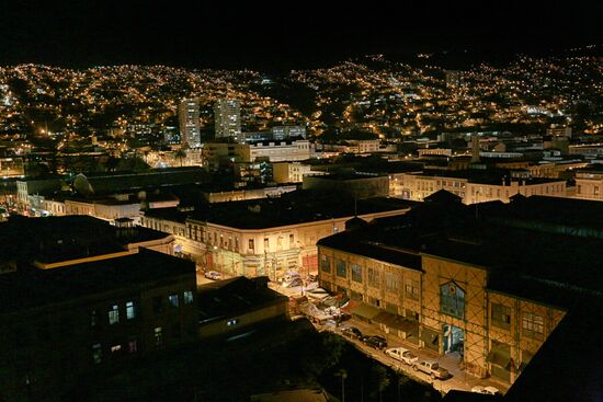 Cities of the world. Valparaiso