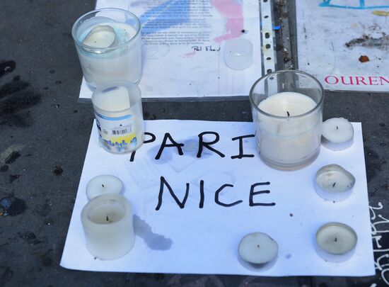 France declares three days of mourning for victims of Nice terror attack