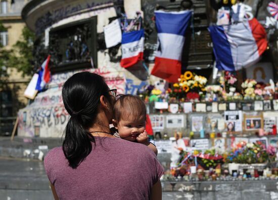 France declares three days of mourning for victims of Nice terror attack