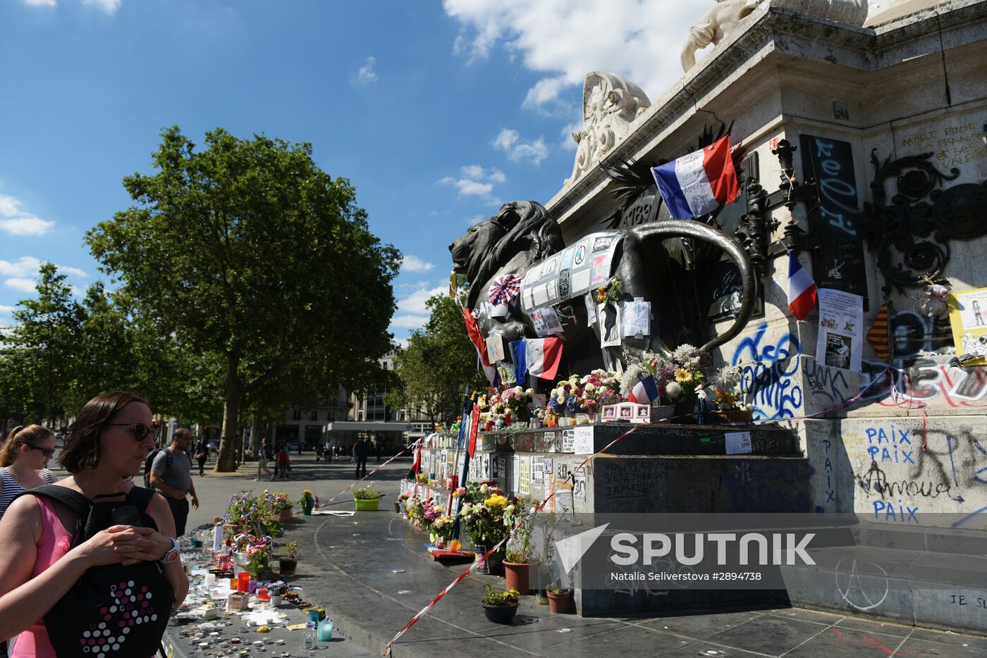 France declares three days of mourning for victims of Nice terror attack