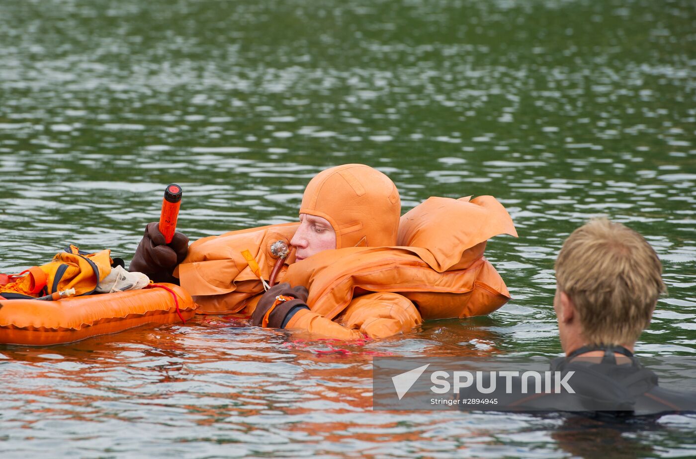 ISS crew practices water survival