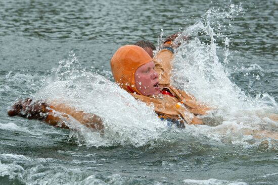 ISS crew practices water survival