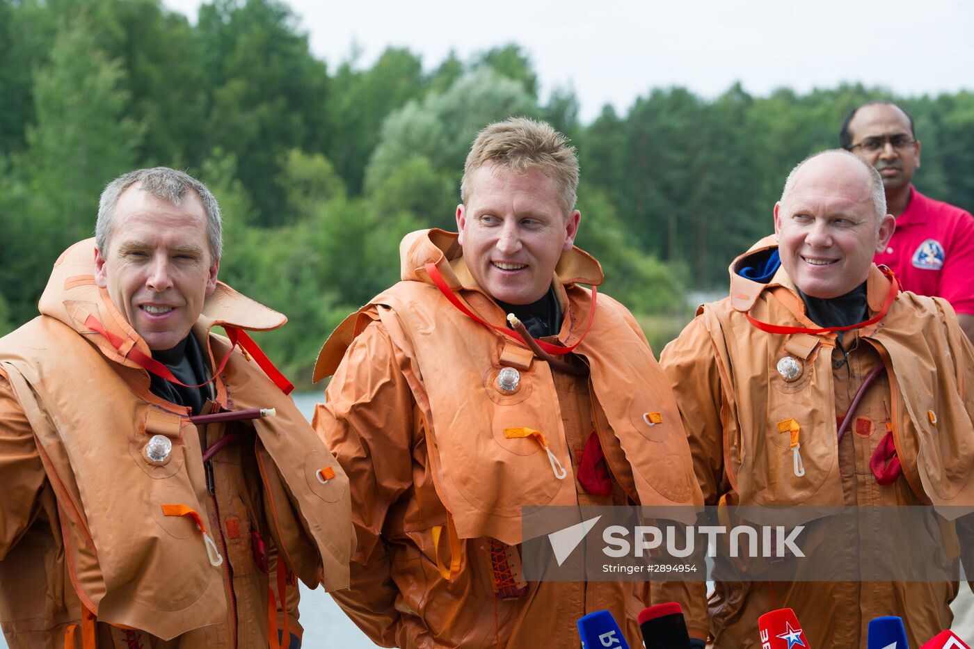 ISS crew practices water survival