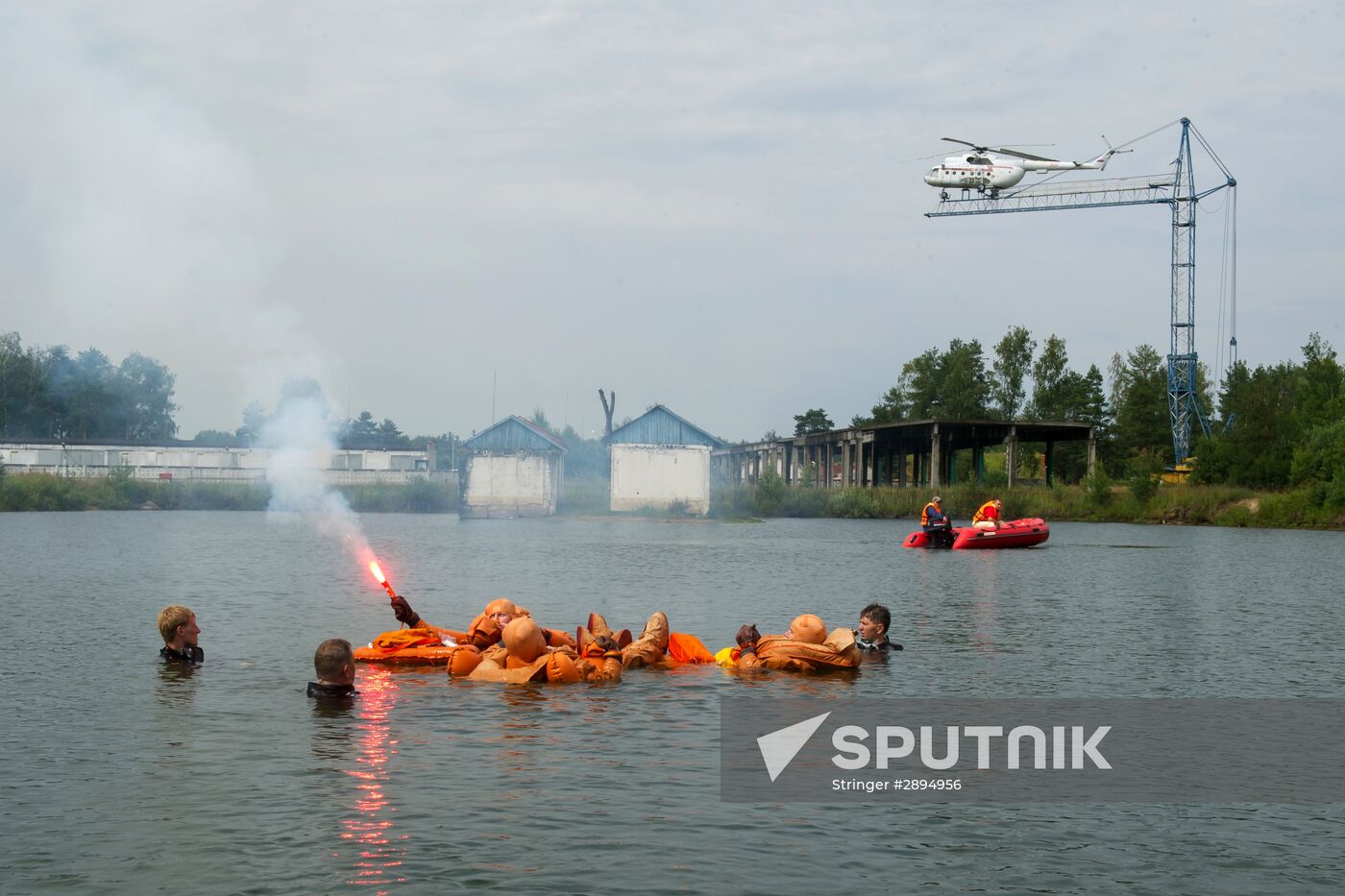 ISS crew practices water survival