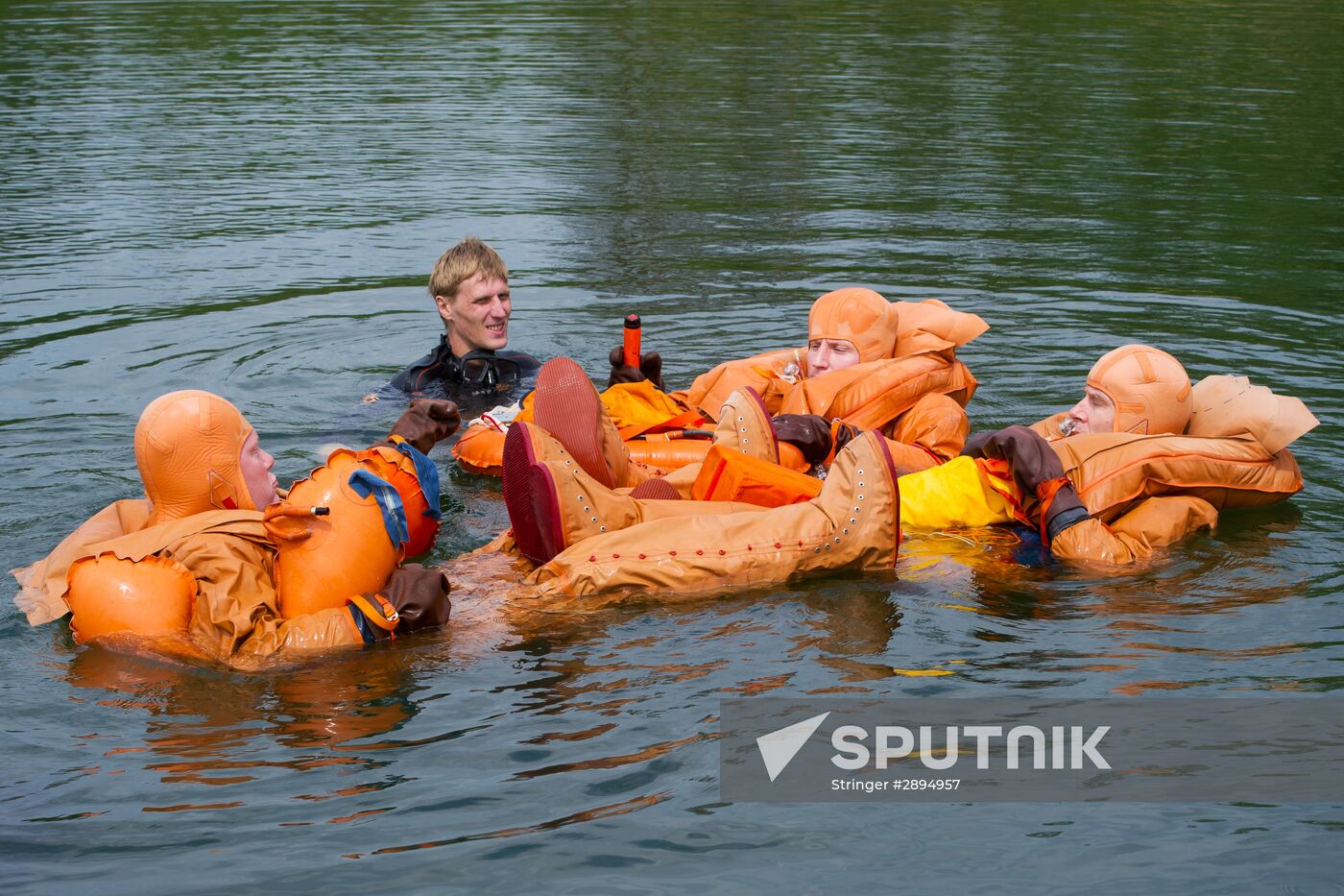 ISS crew practices water survival