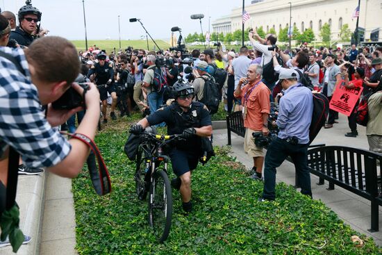Donald Trump's opponents stage protest