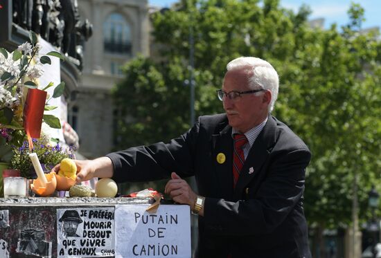 Three days of mourning declared in France after Nice terrorist attack