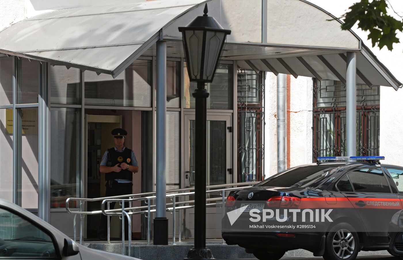 Police search Main Moscow Investigative Directorate of the Russian Investigative Committee
