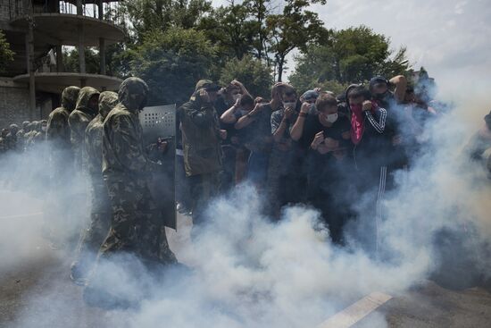 Training unarmed resistance to foreign armed mission invasion of Lugansk People's Republic