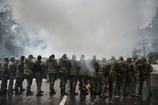 Training unarmed resistance to foreign armed mission invasion of Lugansk People's Republic
