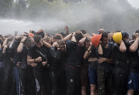 Training unarmed resistance to foreign armed mission invasion of Lugansk People's Republic