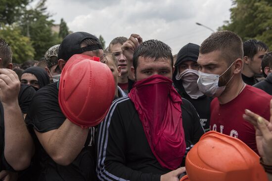Training unarmed resistance to foreign armed mission invasion of Lugansk People's Republic