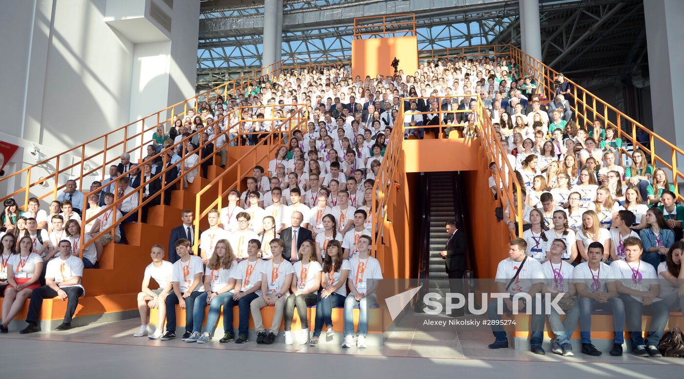 President Vladimir Putin visits Sirius educational center in Sochi