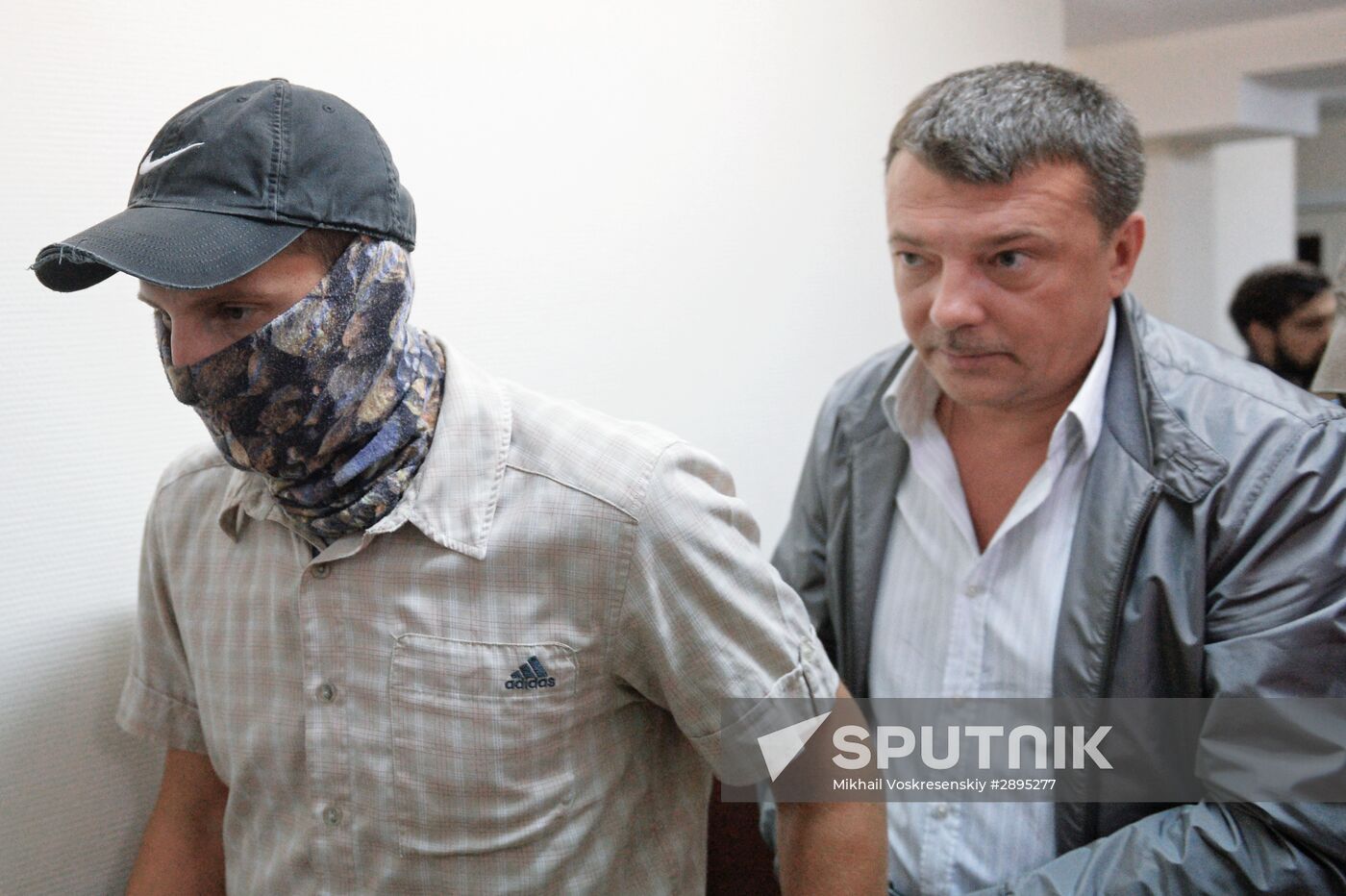 Concidering investigators' request to arrest Russian Investigator Committee officers in Moscow