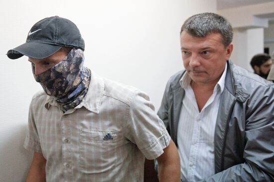 Concidering investigators' request to arrest Russian Investigator Committee officers in Moscow