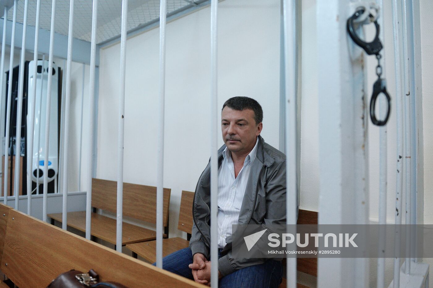 Considering investigators' request to arrest RIC officers in Moscow