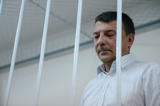 Considering investigators' request to arrest RIC officers in Moscow