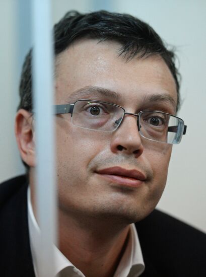 Considering investigators' request to arrest RIC officers in Moscow