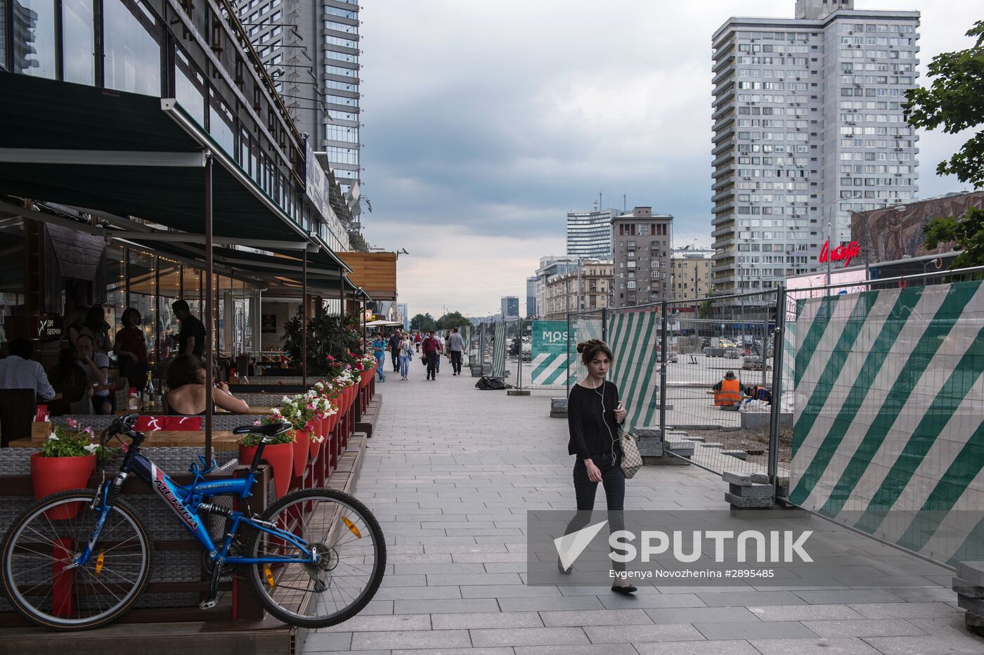 Novy Arbat Street landscaping