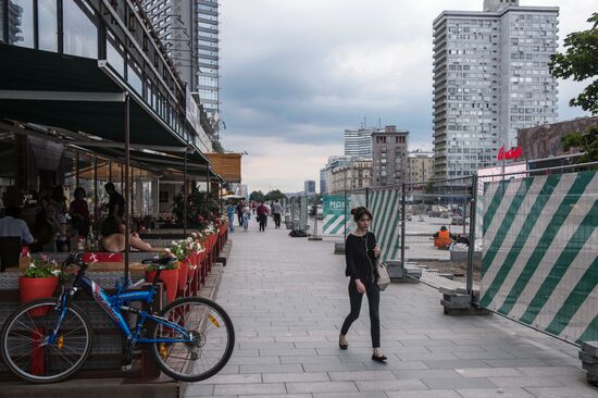 Novy Arbat Street landscaping