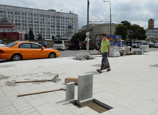 Novy Arbat Street landscaping