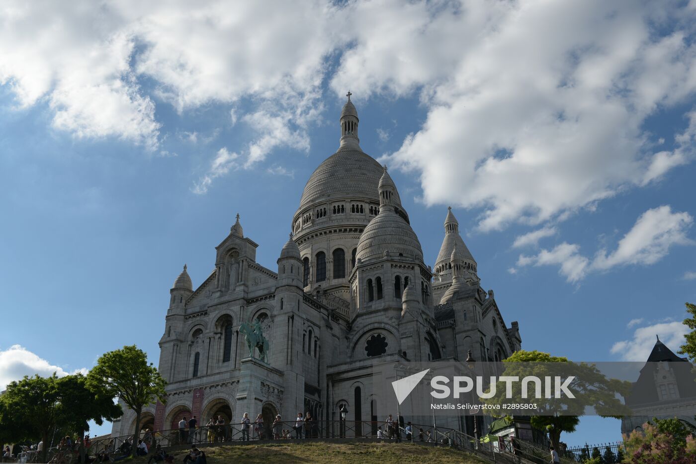 Cities of the world. Paris