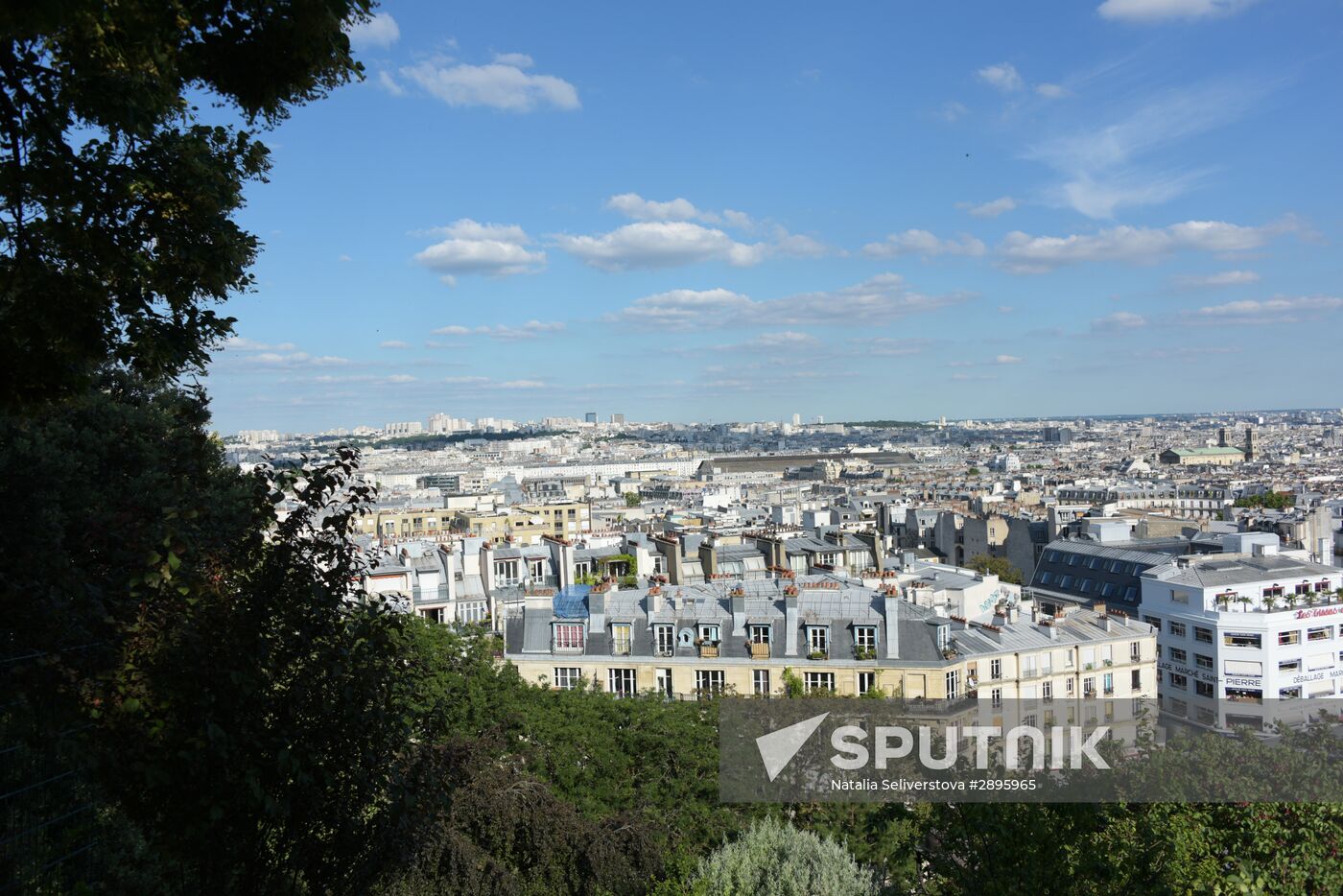 Cities of the world. Paris
