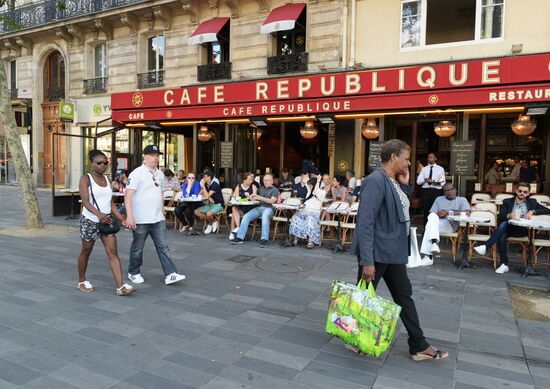 Cities of the world. Paris