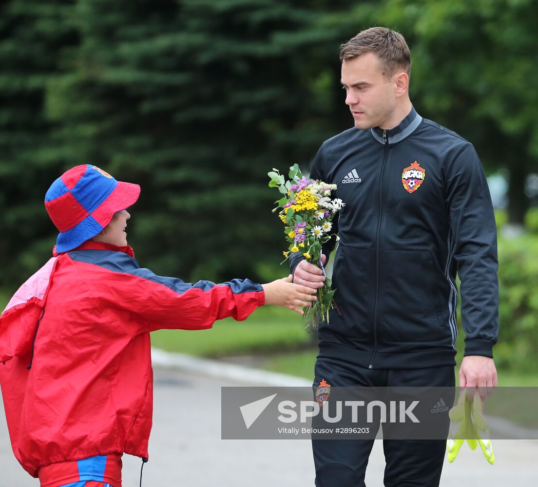FC CSKA holds training session