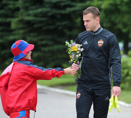 FC CSKA holds training session