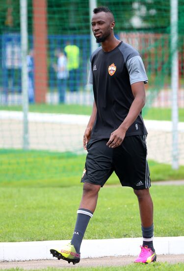 FC CSKA holds training session