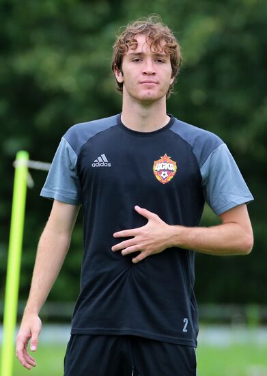 FC CSKA holds training session