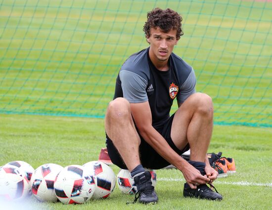 FC CSKA holds training session